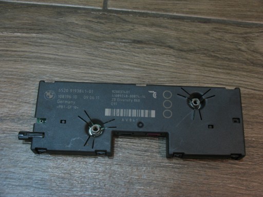 BMW E91 антенный усилитель 9193841