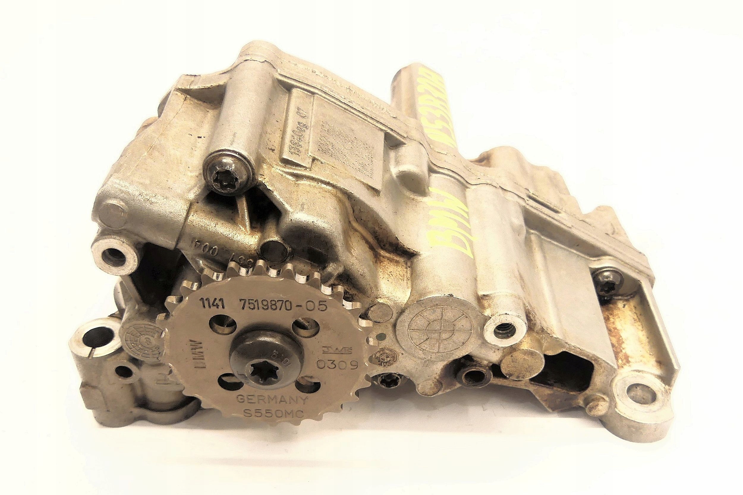 7551004 7519870 - BMW E92 E90 330i 3.0 і N53 масляний насос