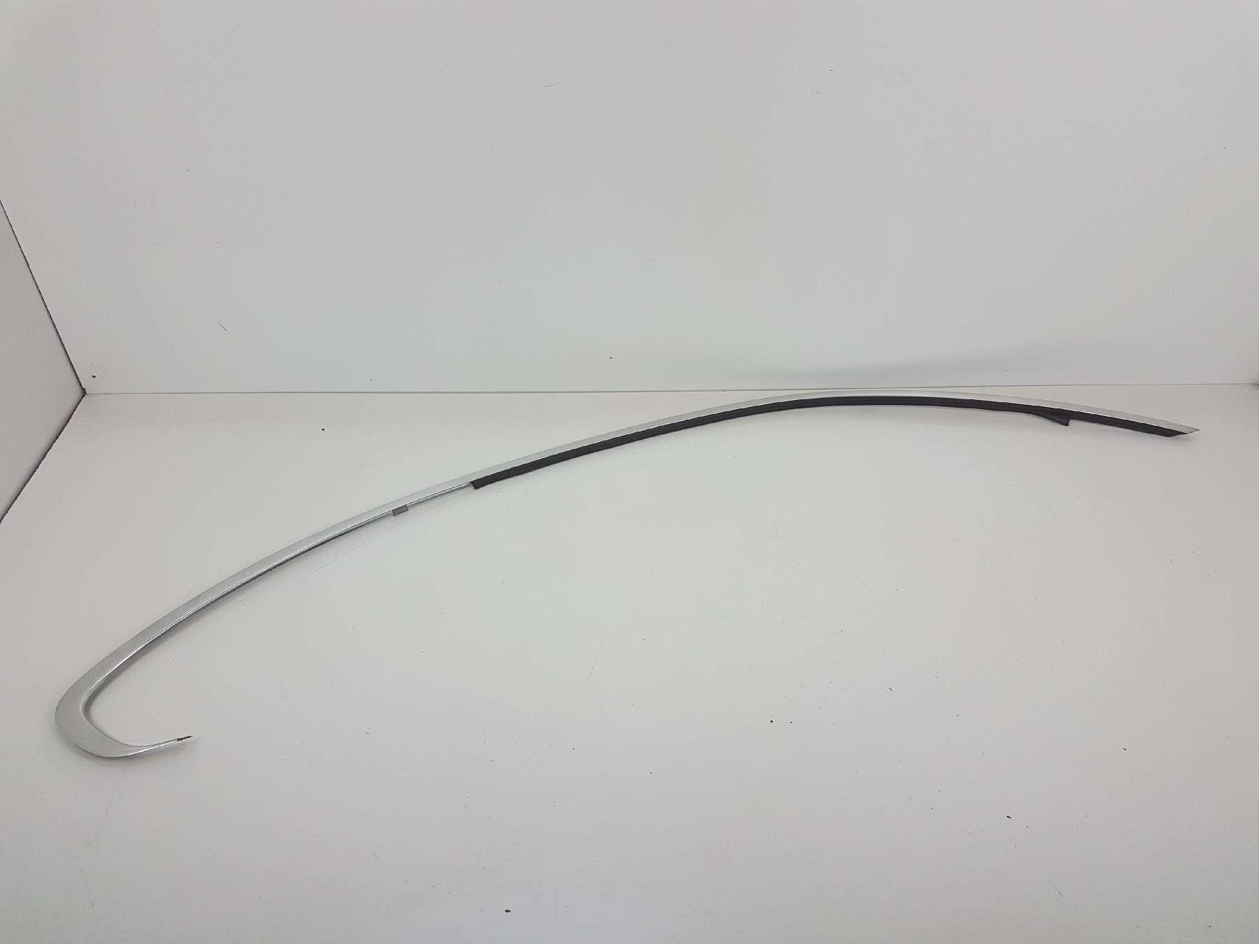 BMW E92 молдинг хром правый