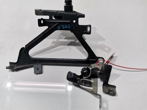 730D 740D - BMW F01 F02 кронштейн окуляр правий 7184180 комплект