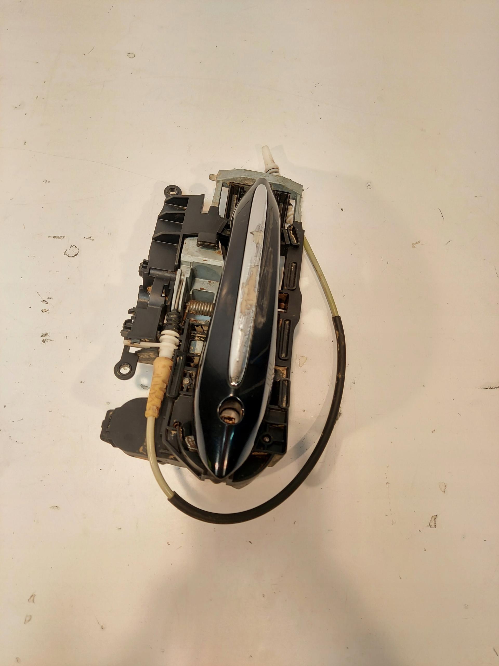 BMW F01 F10 ручка дверей ліва передня комфорт без ключа