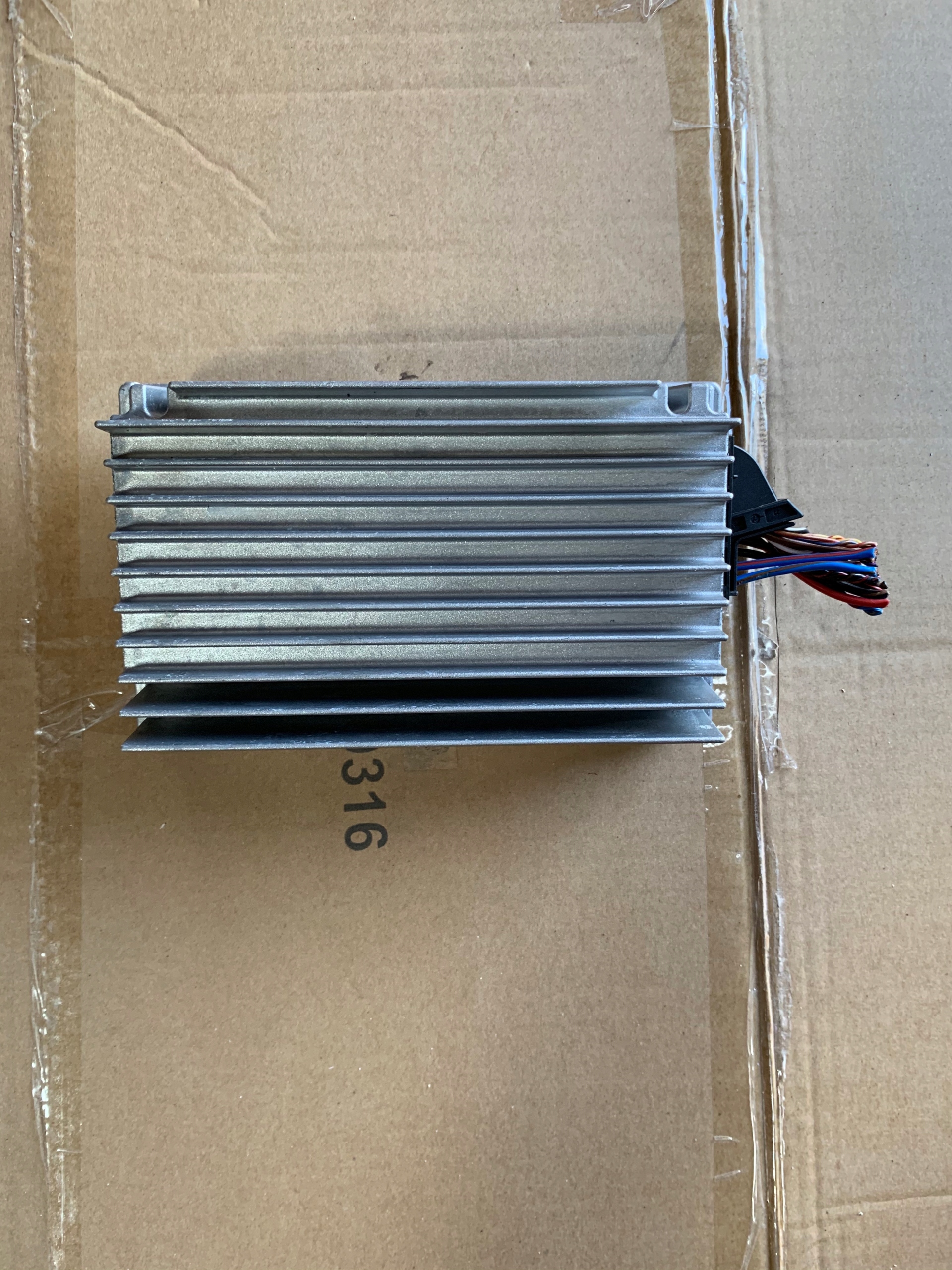 BMW F07 F01 F02 HiFi аудио усилитель 9233728