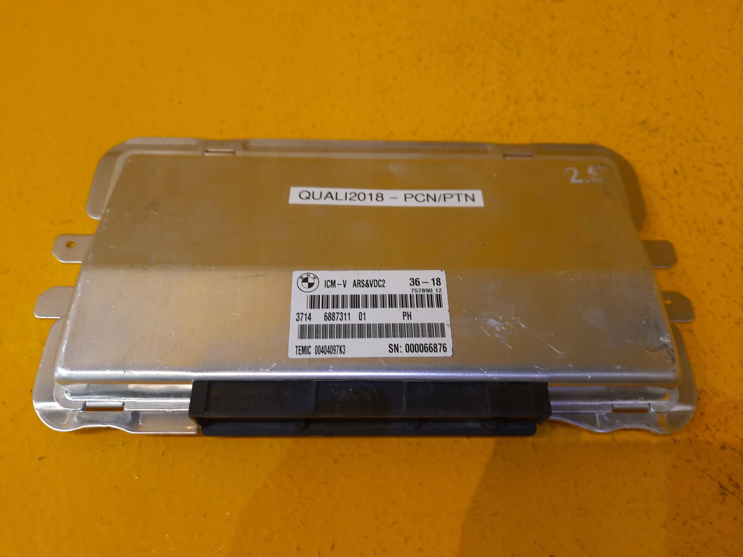 BMW F10 F01 F02 модуль підвіски 6887311