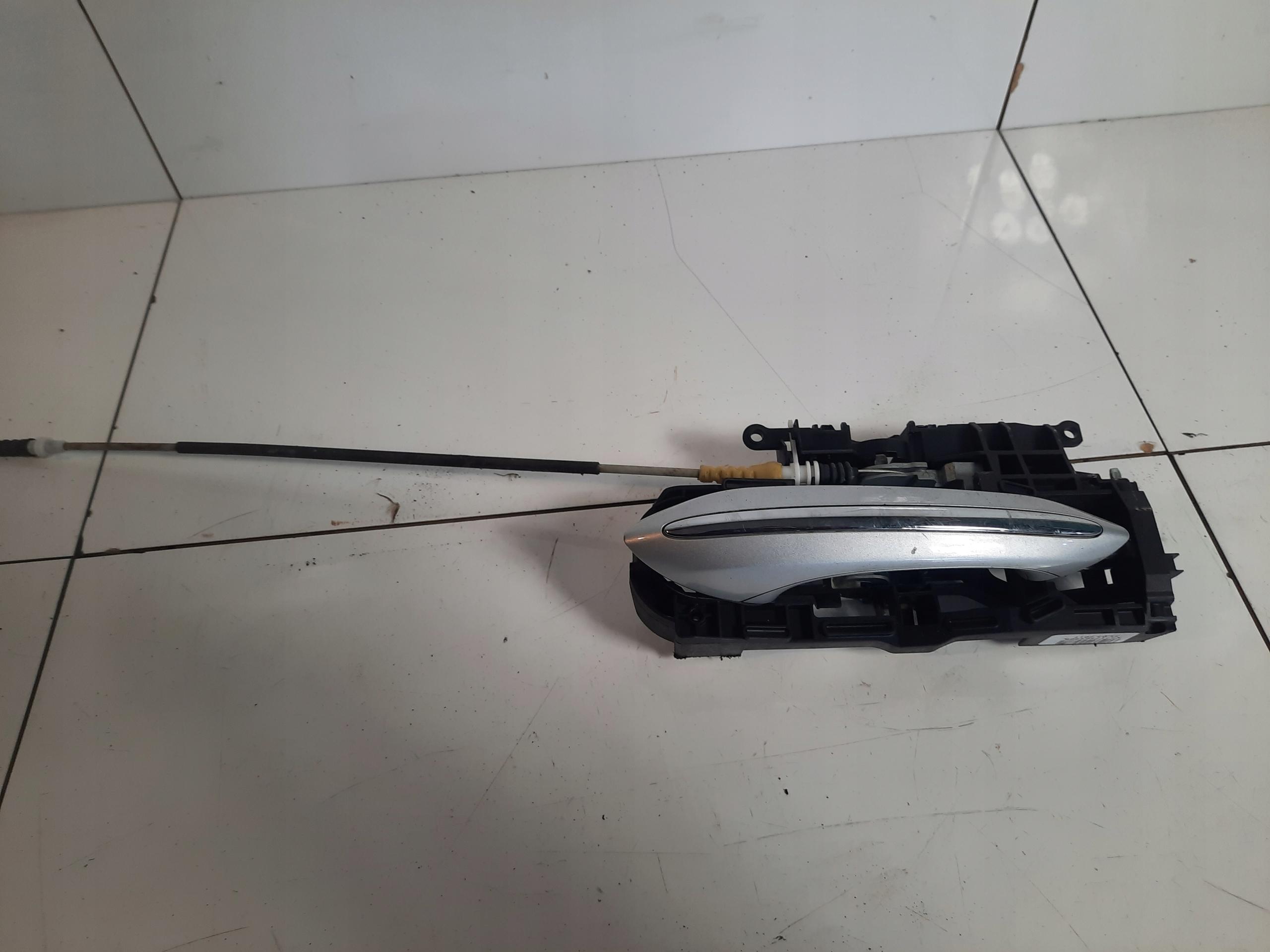 BMW F10 F11 підстава ручки 354 задній лівий 7564909