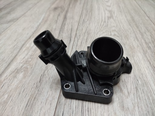 BMW F10 F30 G30 корпус термостата 4118930 новий оригінал