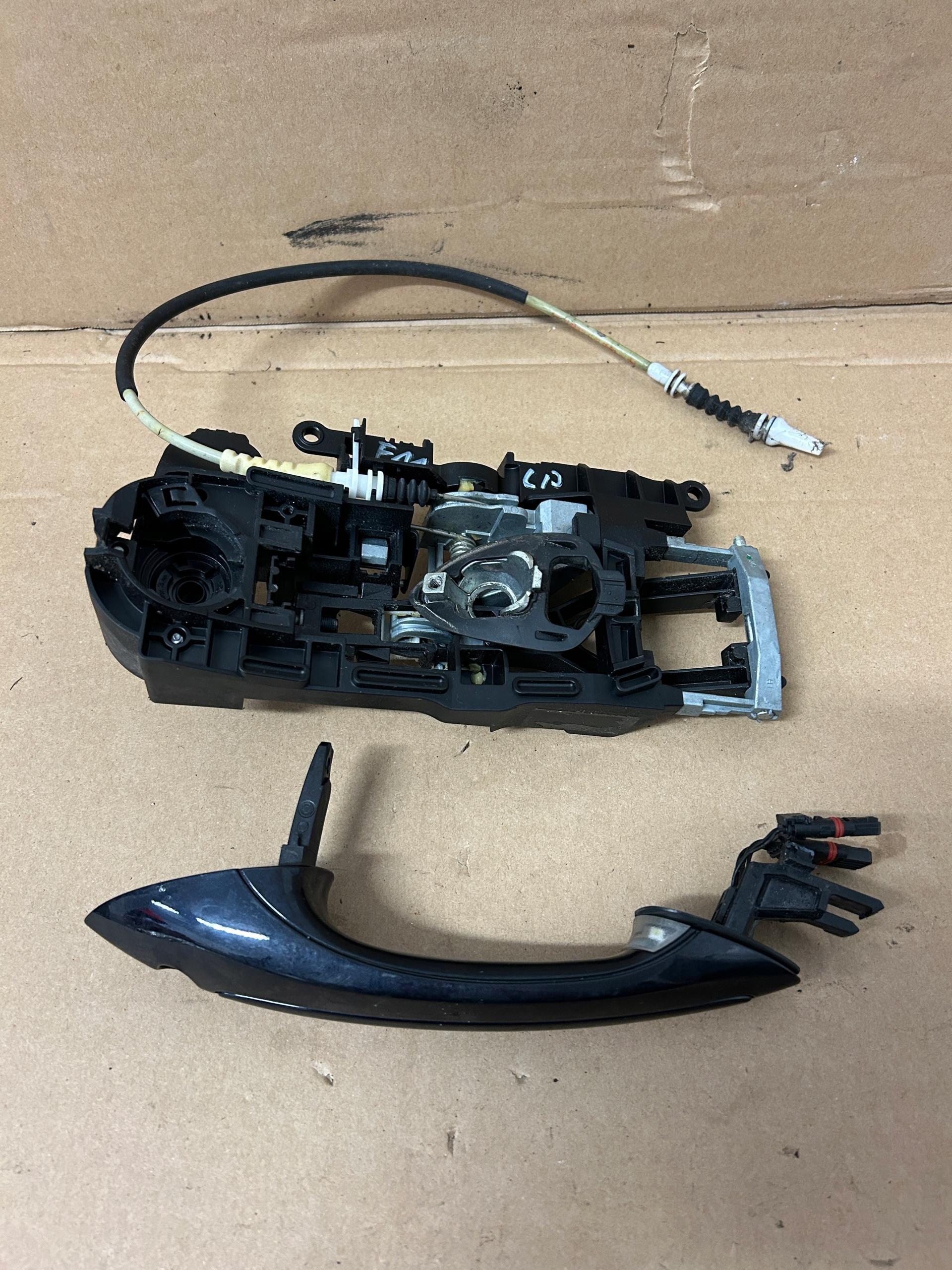 BMW F10 ручка двери левая передняя KEYLESS CARBON SCHWARZ