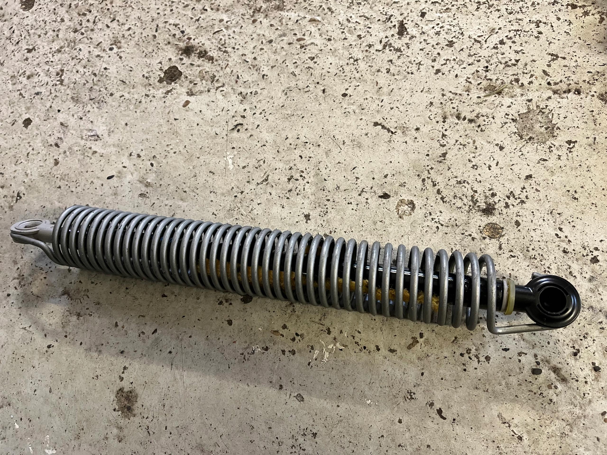 BMW F10 привод телескоп заслонки правый тормозной