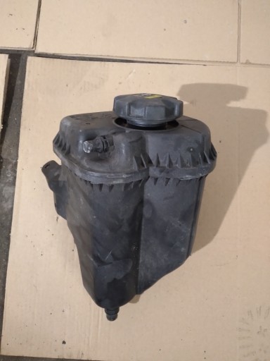 BMW F16 РОЗШИРЮВАЛЬНИЙ БАК 8621092