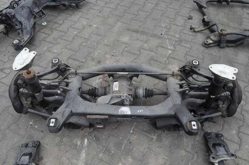 Bmw f20 f21 1,5t подвеска задний балок + полуапольчарные зажимы + мост 7599466 3.08