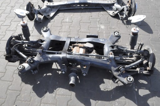 Bmw f20 f21 2,0d подвеска задняя луча + полузащиты + мост 7605587 2.93