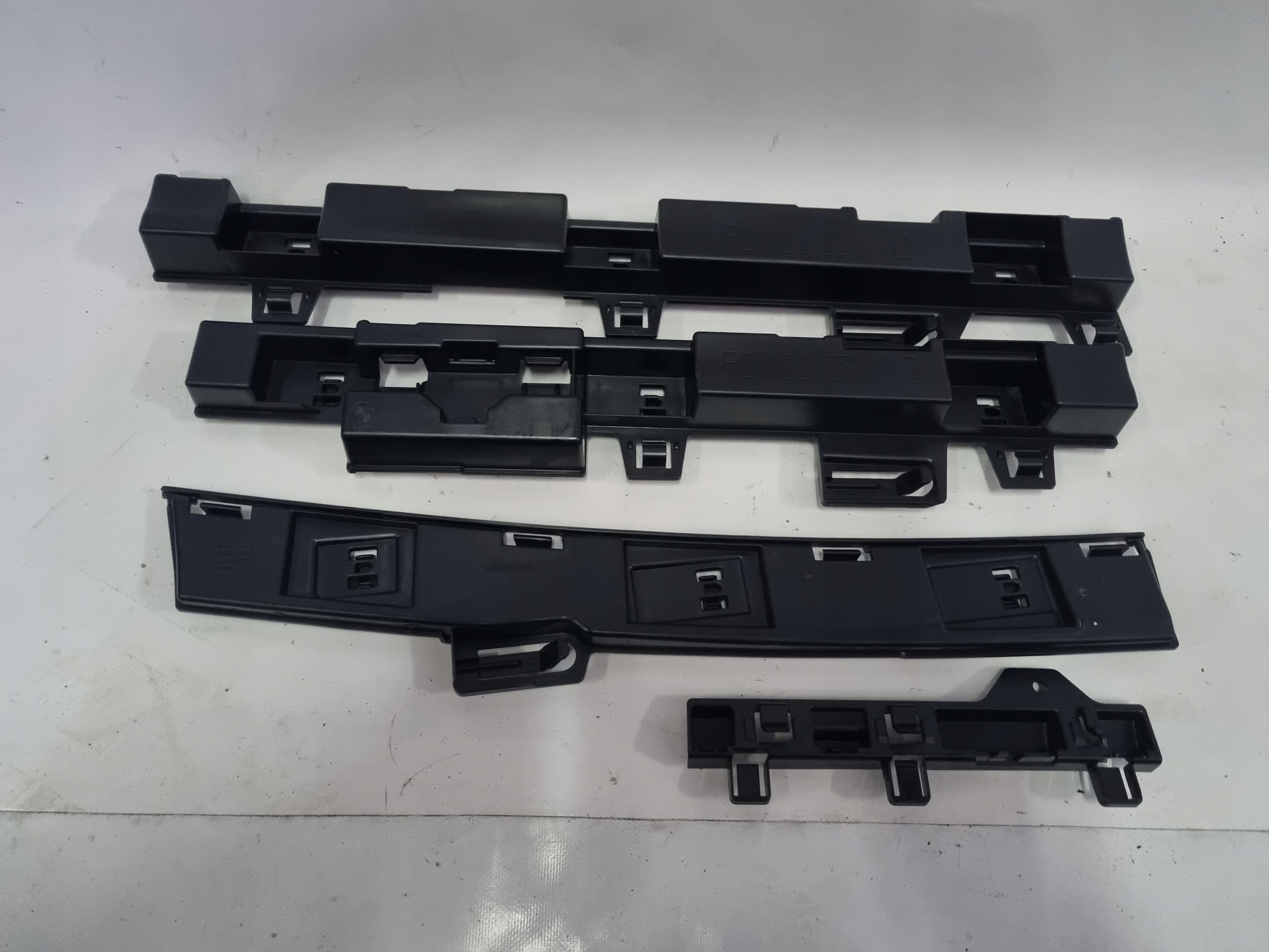 7268076 - BMW F20 F21 правое крепление порога