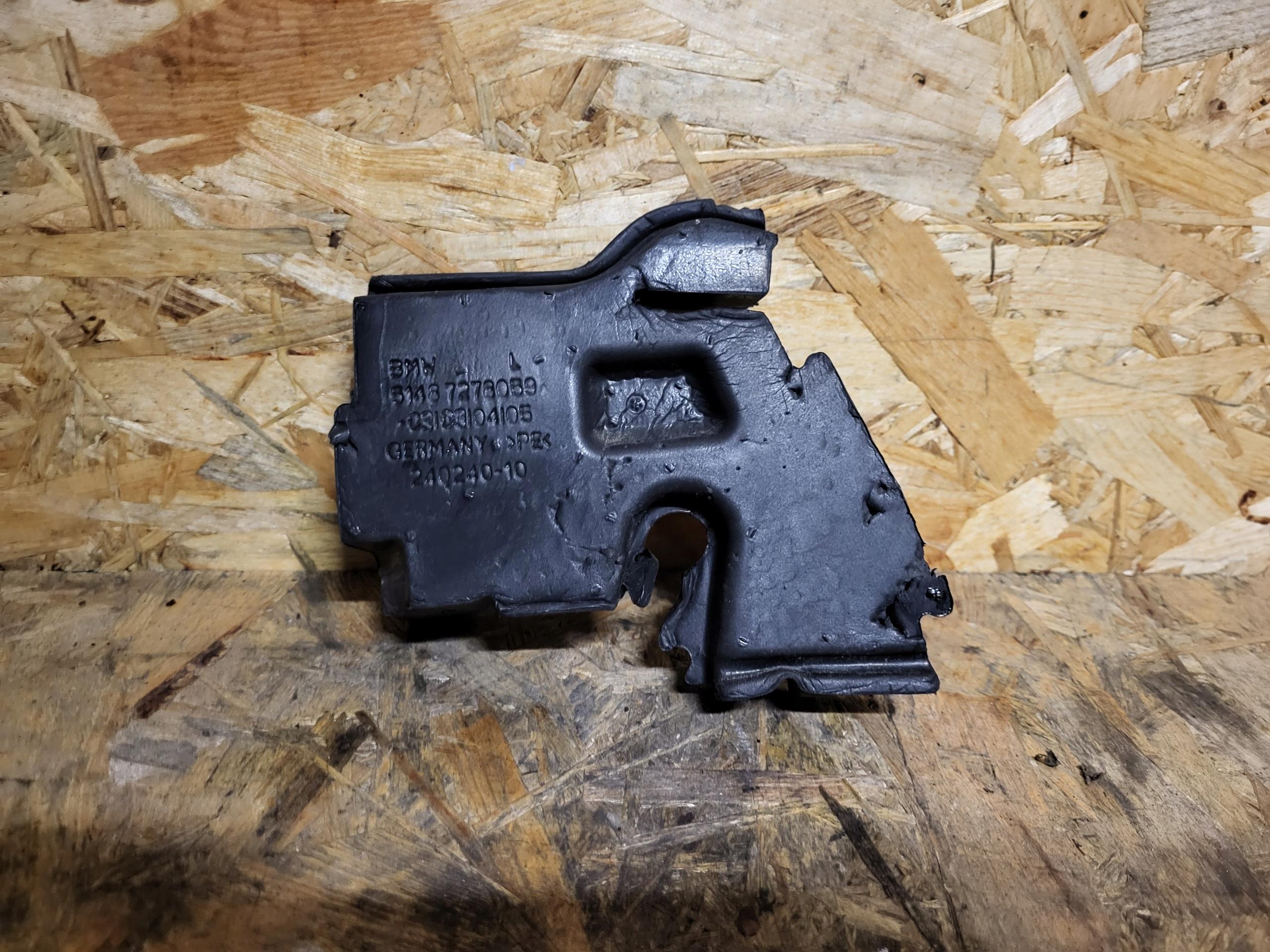 BMW F25 X3 пінополістирол перегородка 7278059