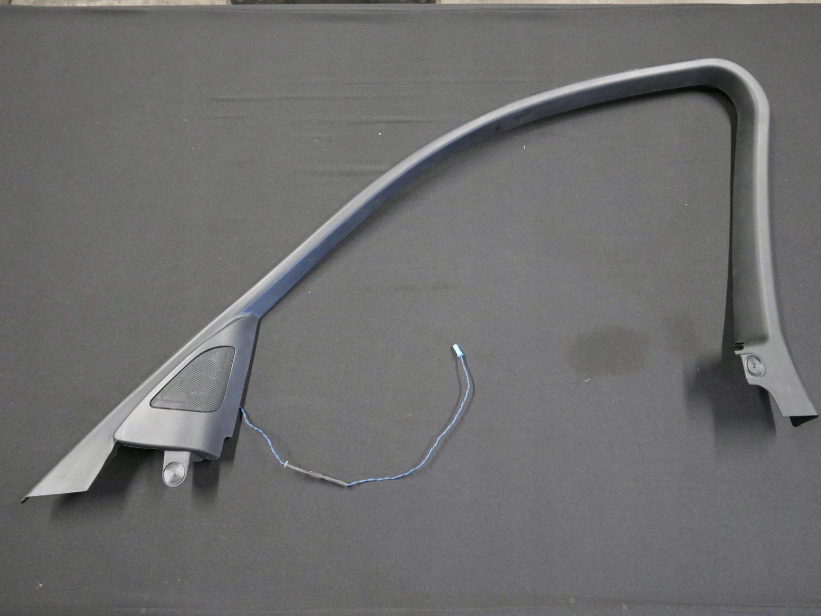 7259384 - BMW F30 F31 прокладка рамы стекла передняя правая