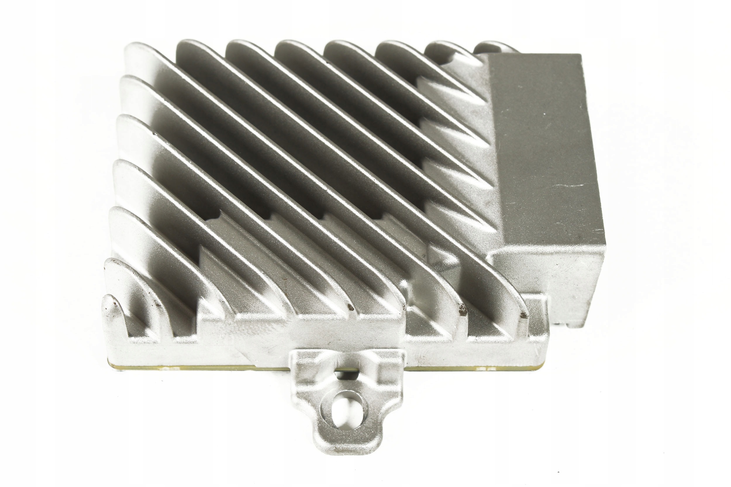 6821110 - BMW F30 F32 F34 F36 драйвер Active Sound Desing