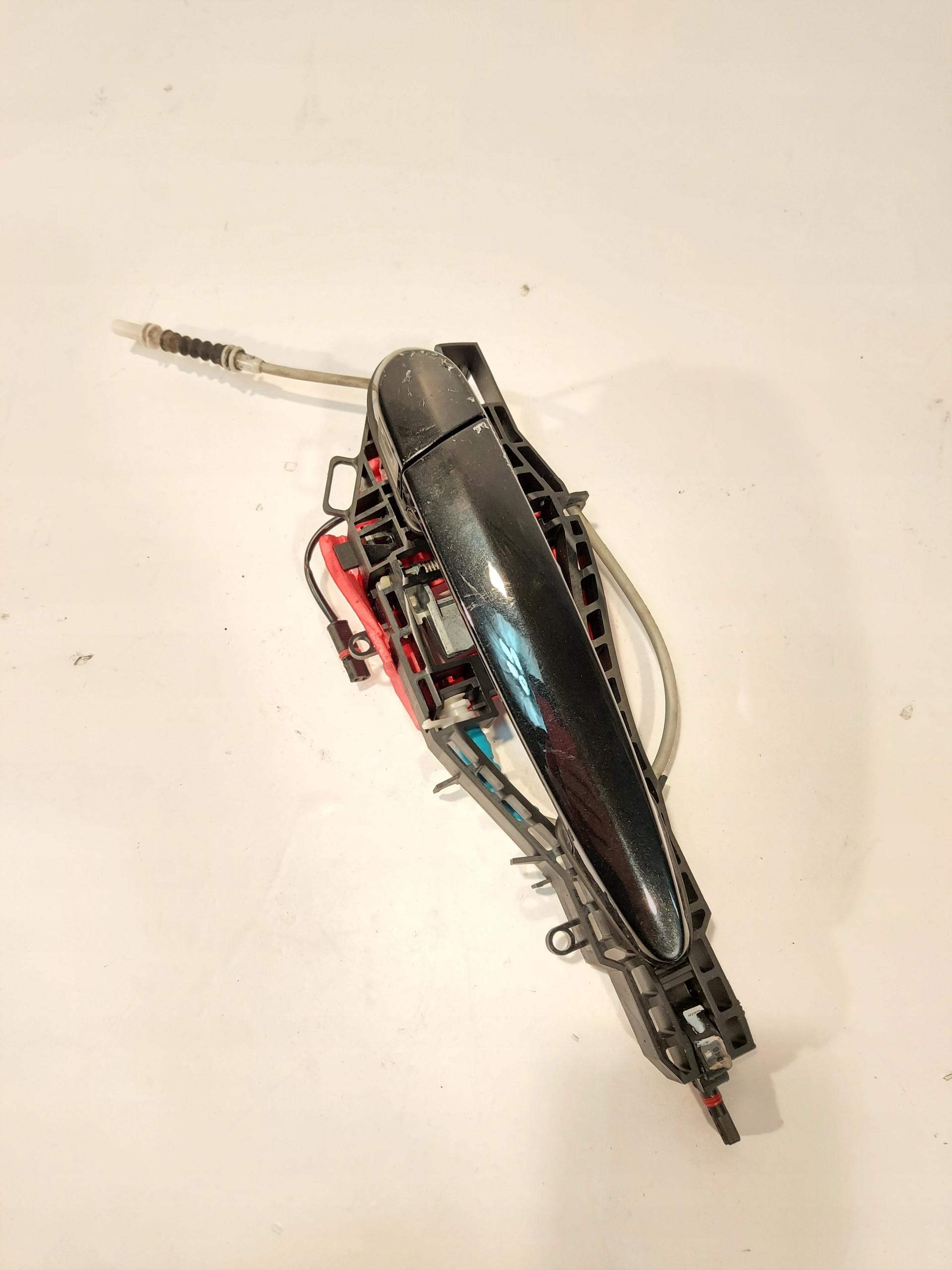 BMW F30 F32 ручка двери правая передняя KEYLESS Европа 475