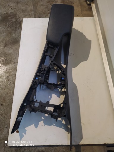 9360528 - BMW F31 F30 ЦЕНТРАЛЬНИЙ ПІДЛІКОТНИК ТУНЕЛЬ