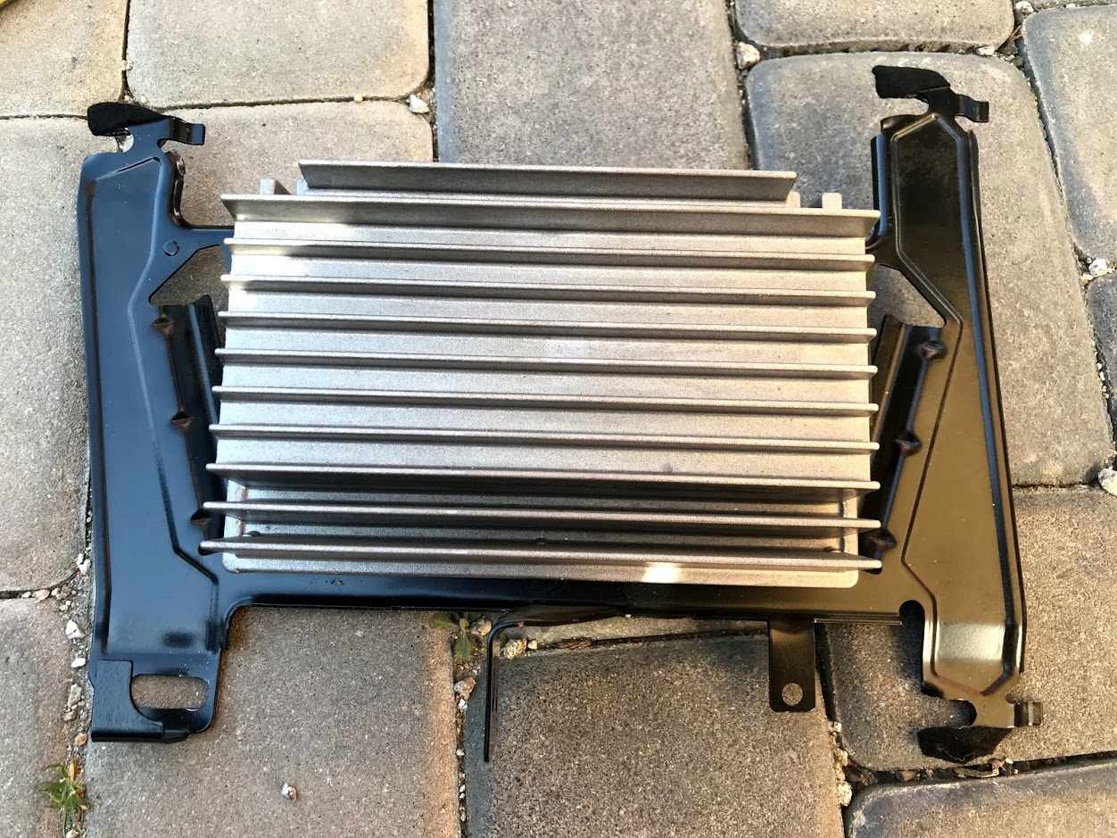 BMW F31 F32 F20 F22 F34 усилитель Hifi 6841962