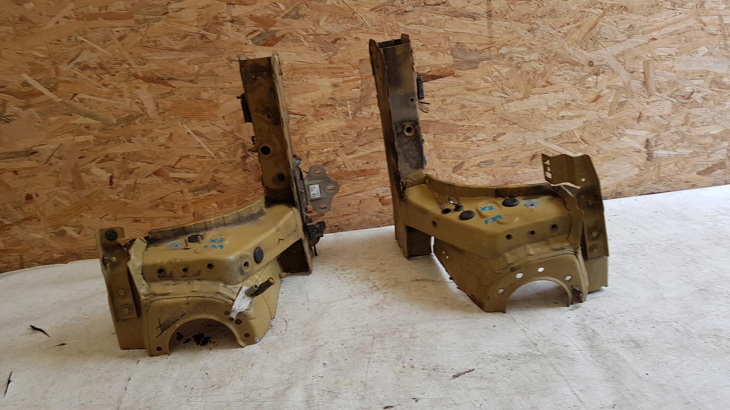 BMW F39 X2МОБИЛЬ левый / правый