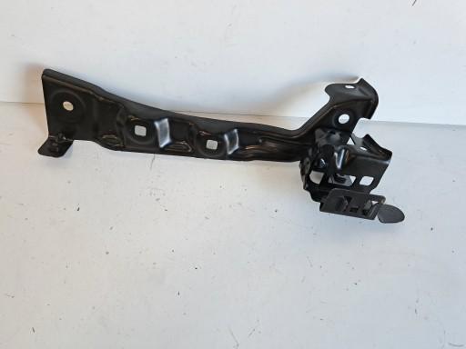 7450382 - BMW F40 кронштейн крепление крыла правое 7450378