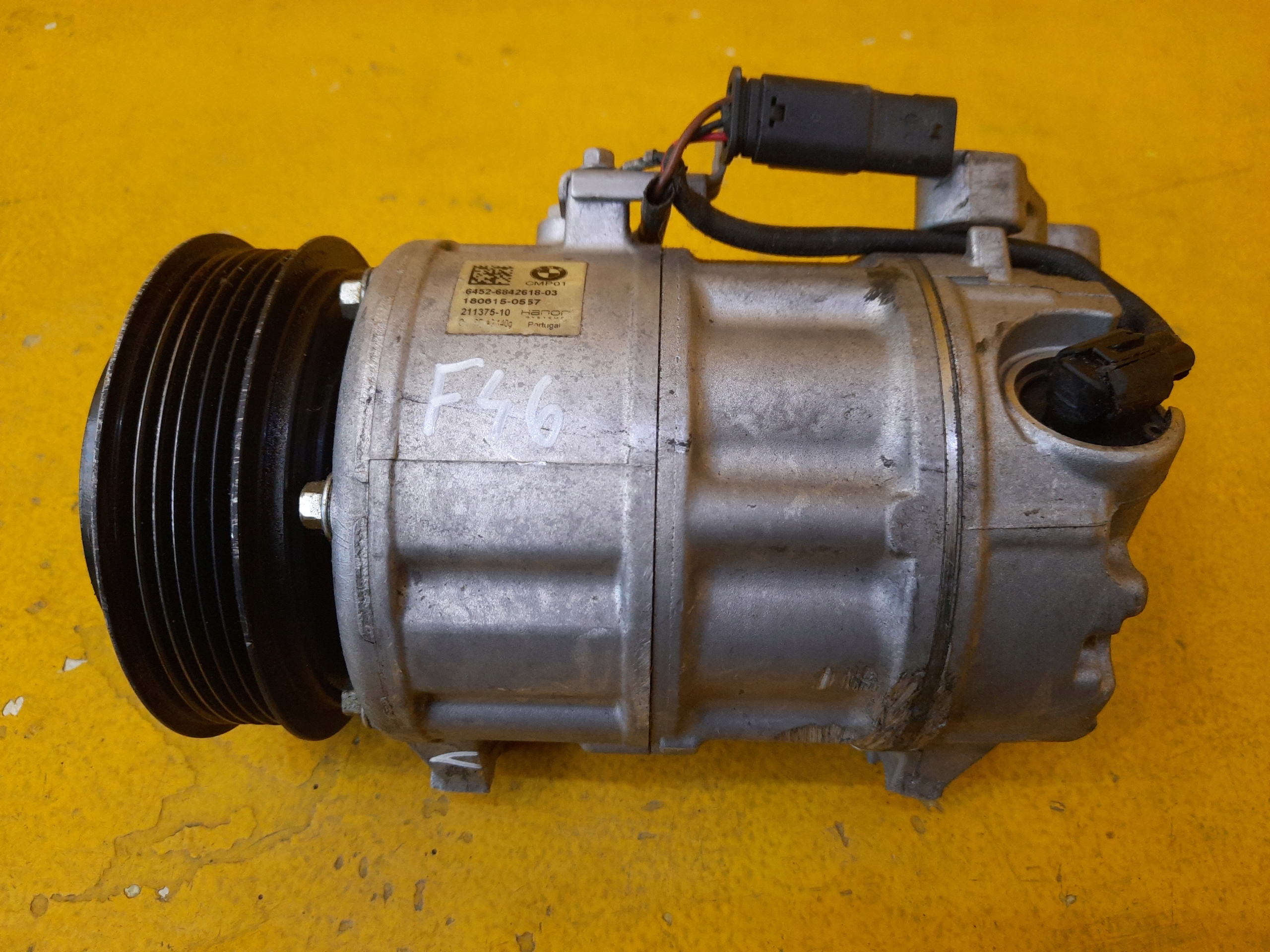 BMW F45 F46 F55 F56 компресор кондиціонера 6842618