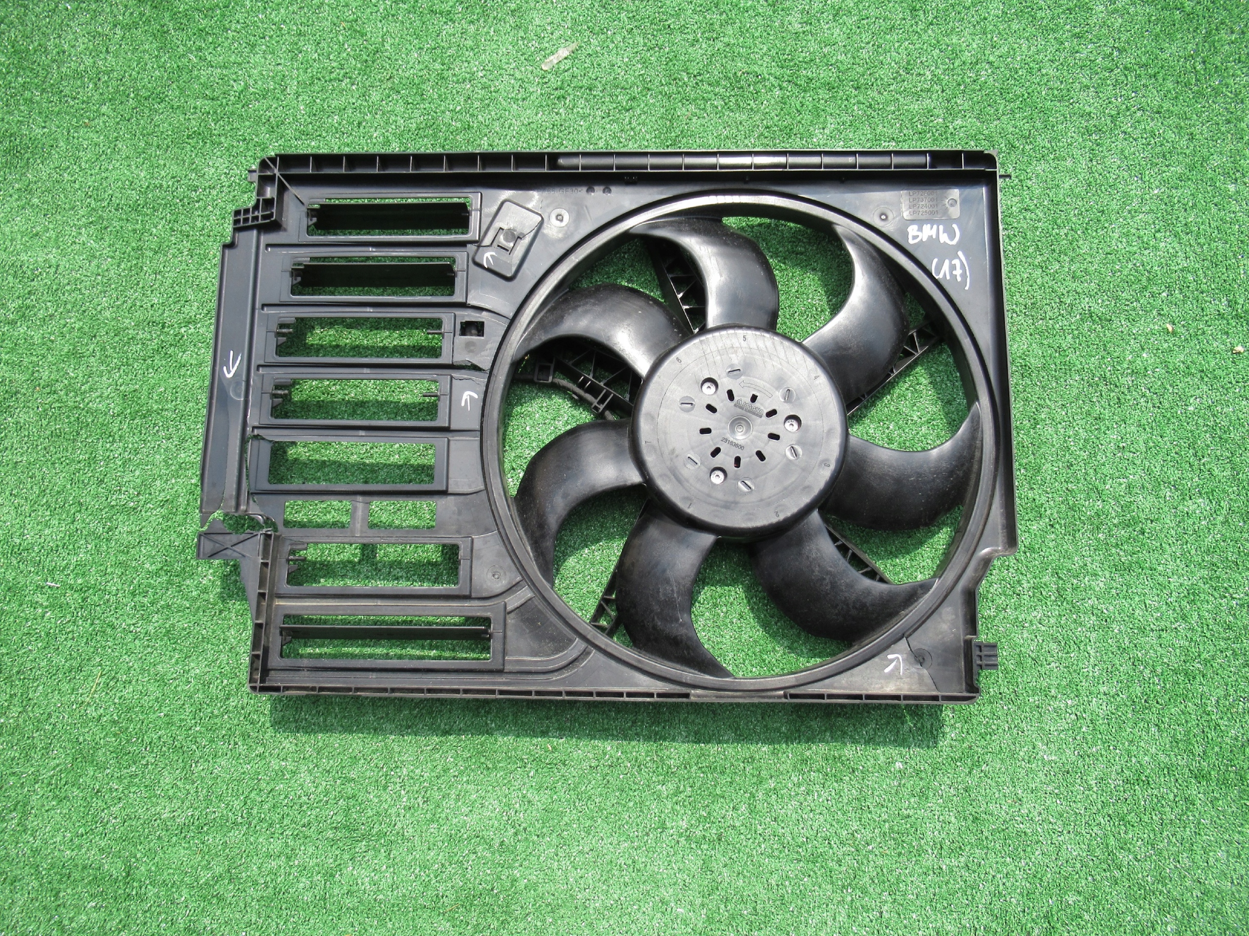 1742 - BMW F45 F48 MINI F56 F60 вентилятор охолодження 8596241