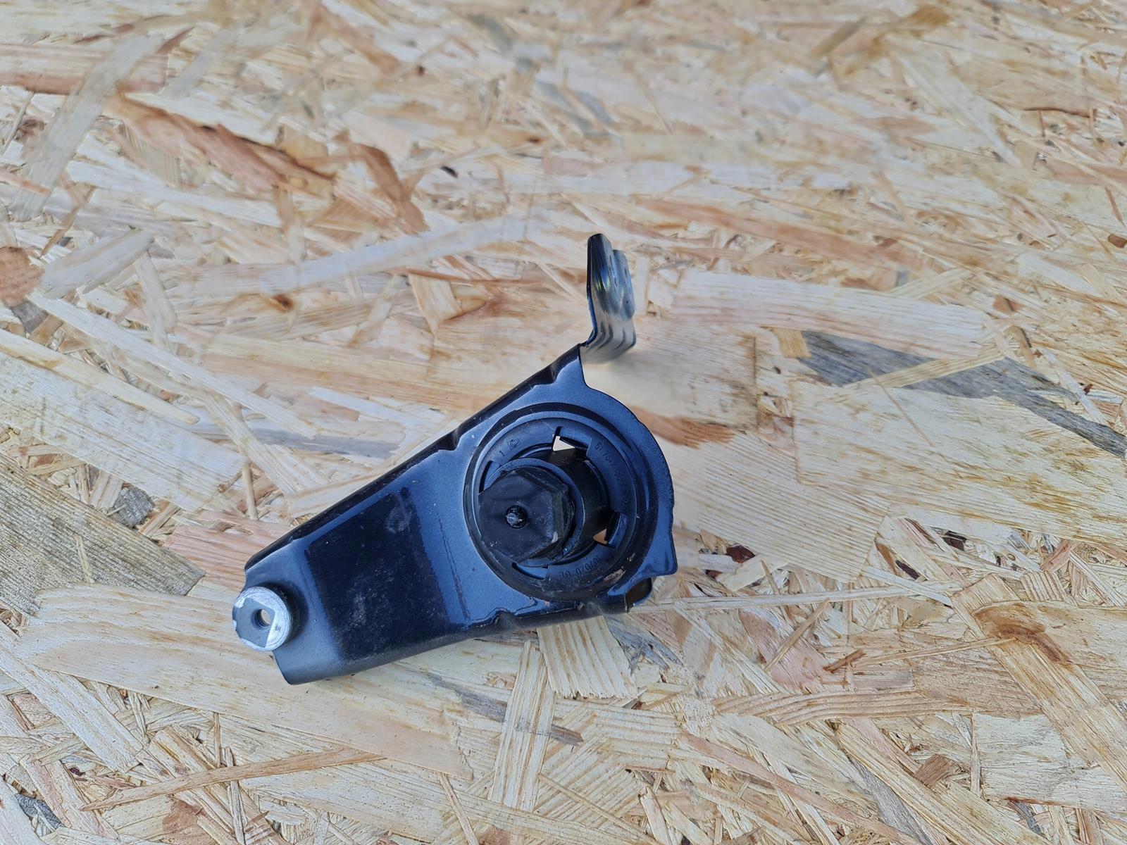 BMW G02 G01 X3 X4 кронштейн крила лівий 7397513