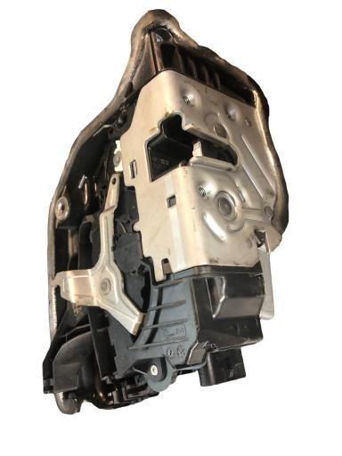 BMW G11 G12 замок двери П 7477702