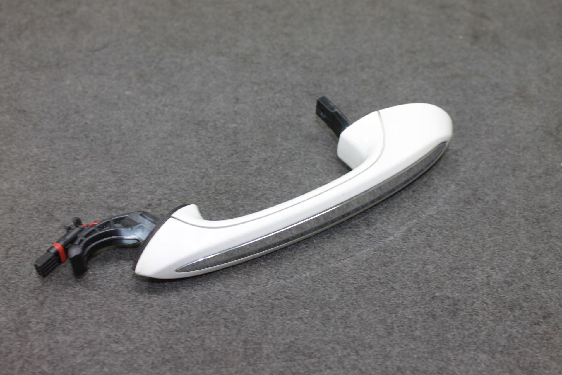 BMW G14 G20 G30 G05-ручка двери левая задняя LED KEYLESS