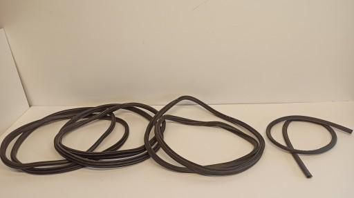 BMW G20 прокладка крышки багажника 7430617