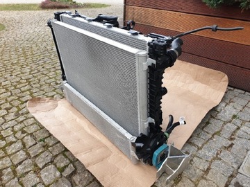 Комплект радиаторов BMW G30 G31. с насосом 540 530