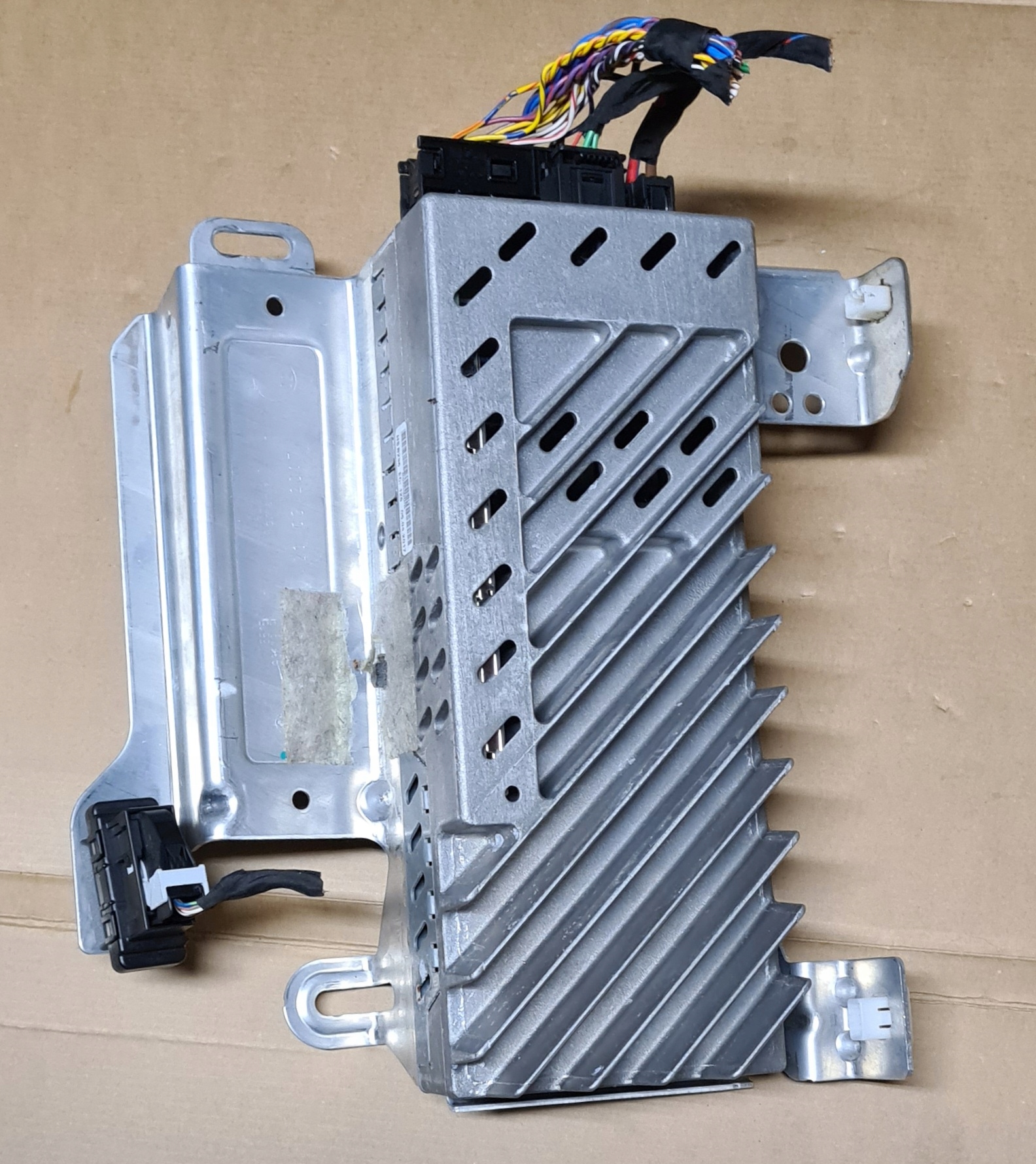 6823464 9350576 - BMW G30 G31 G32 7 G11 G12 усилитель Harman KARDON