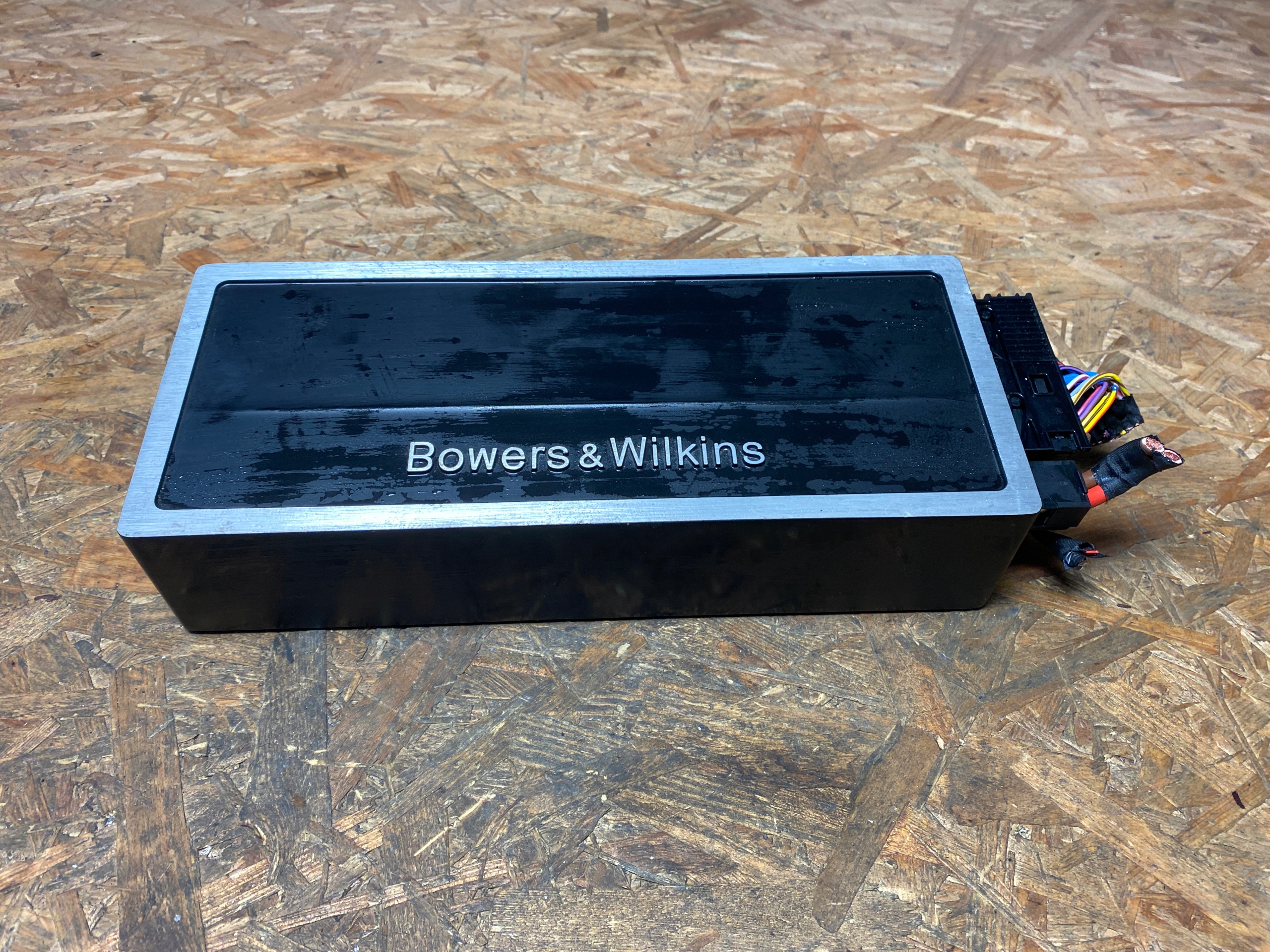 Усилитель звука BMW G30 BOWERS WILKINS 2622879