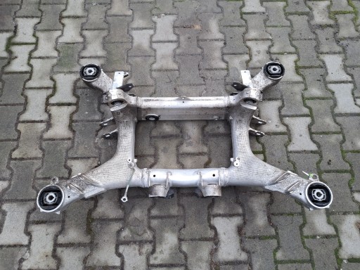 64151515 01 - Bmw g31 lci lift коляска санки задня балка 6896680