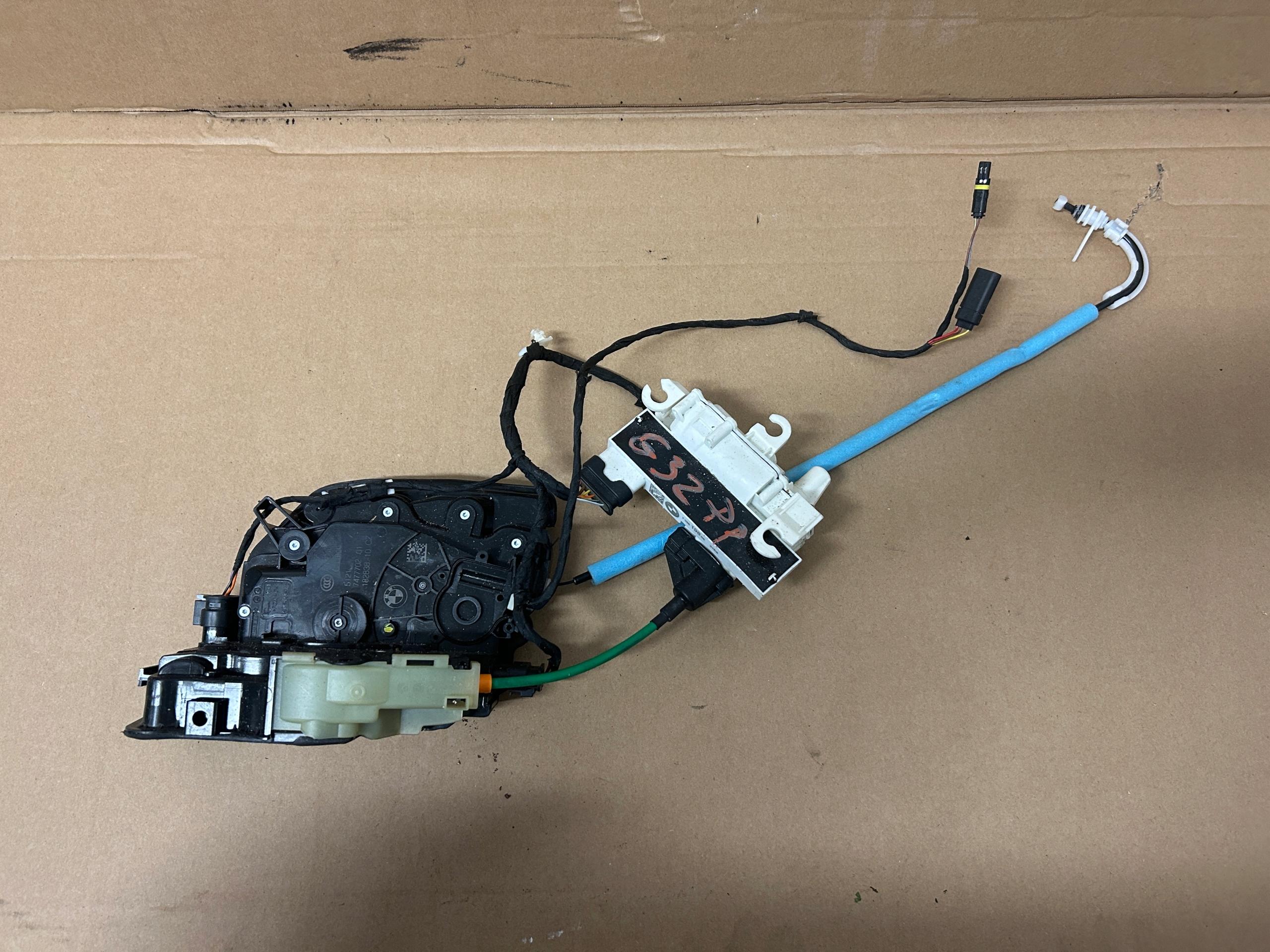 7255198 - BMW G32 7477702 замок двери ПП ПД