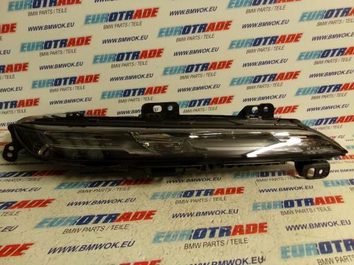 5A5F5C4 - BMW G70 ПРАВА LED ЛАМПА CRYSTAL SWAROVSKI 9879936