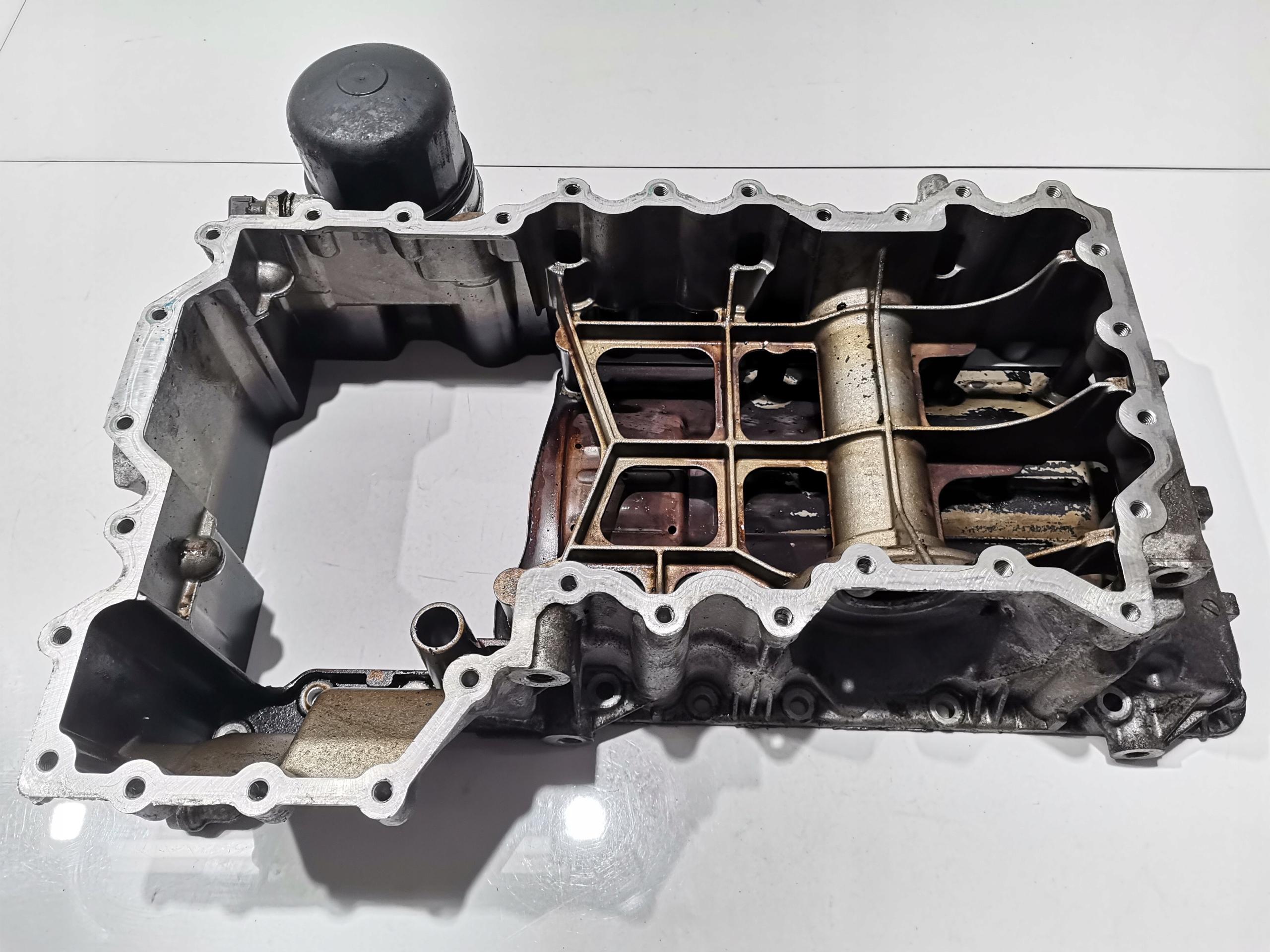 BMW верхня частина масляного піддону N63B44B 70524165 xD eu