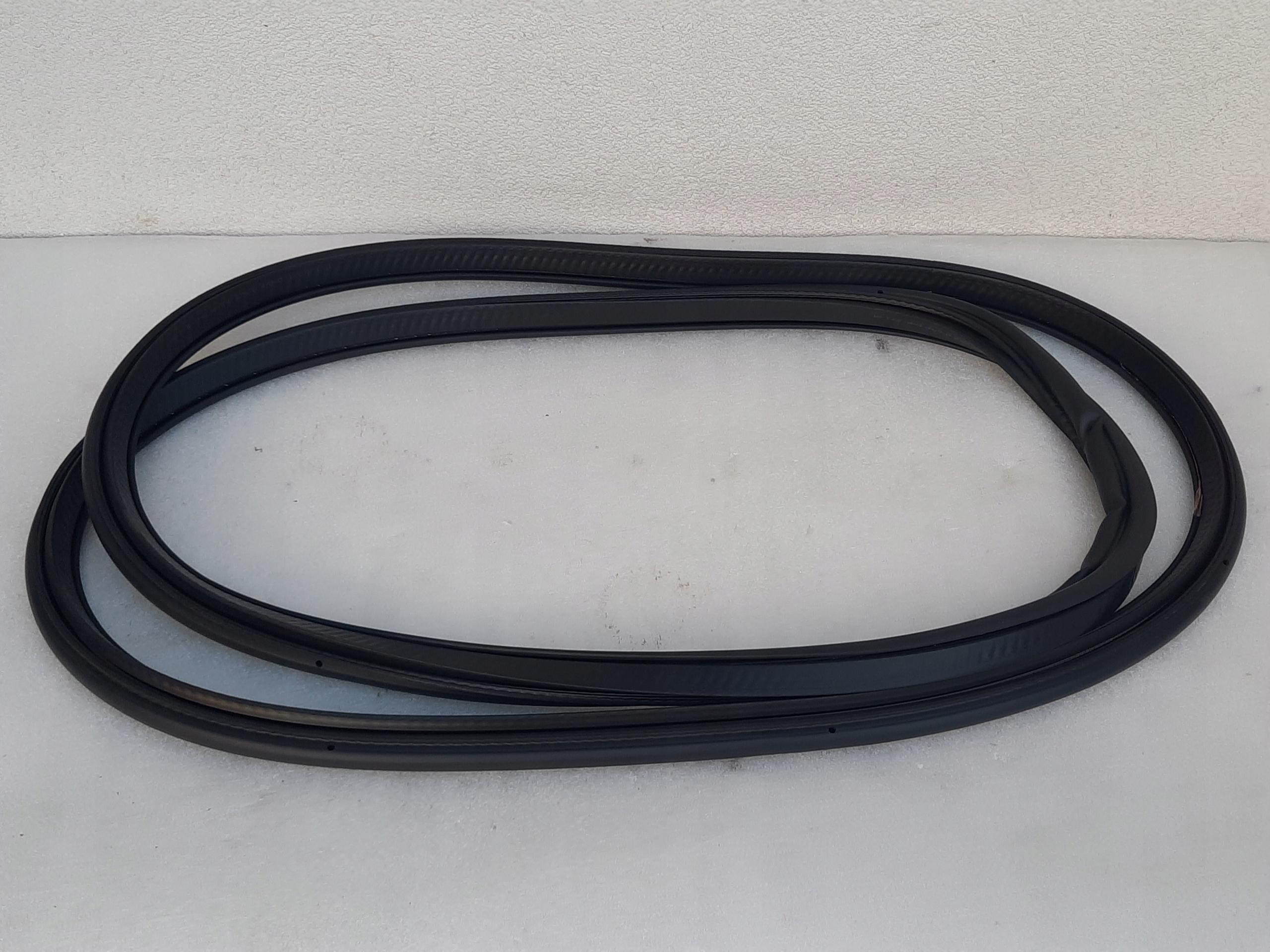 7439016 - BMW I3 I01 прокладка кришки багажника