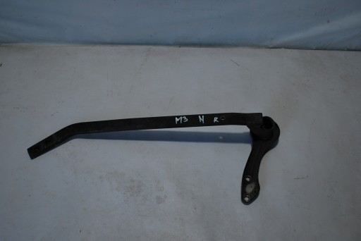 BMW M3 E92 E93 поперечина жесткость кузова