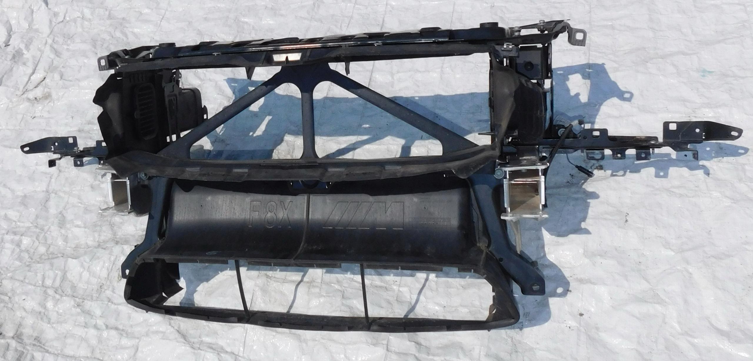 BMW M4 F82 F83 LCI 3.0 ременный передний усилитель