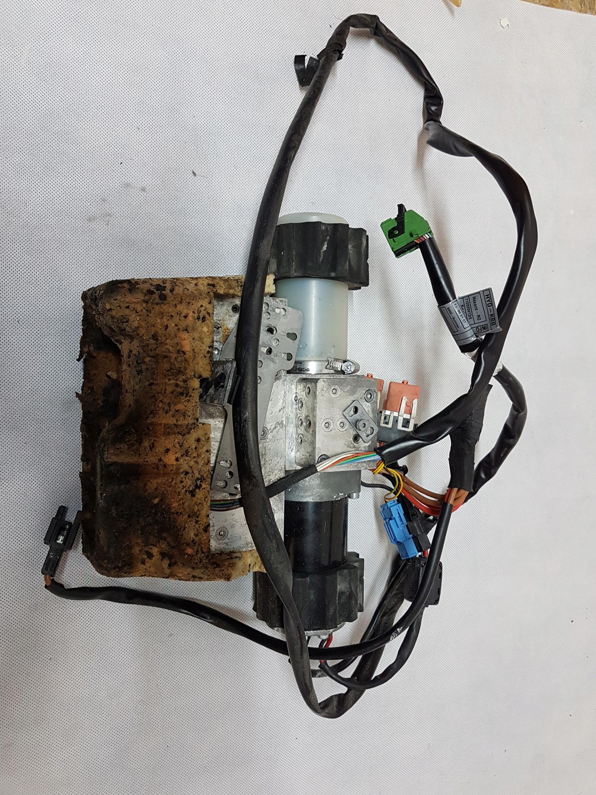 BMW OE 7128780 насос крыши