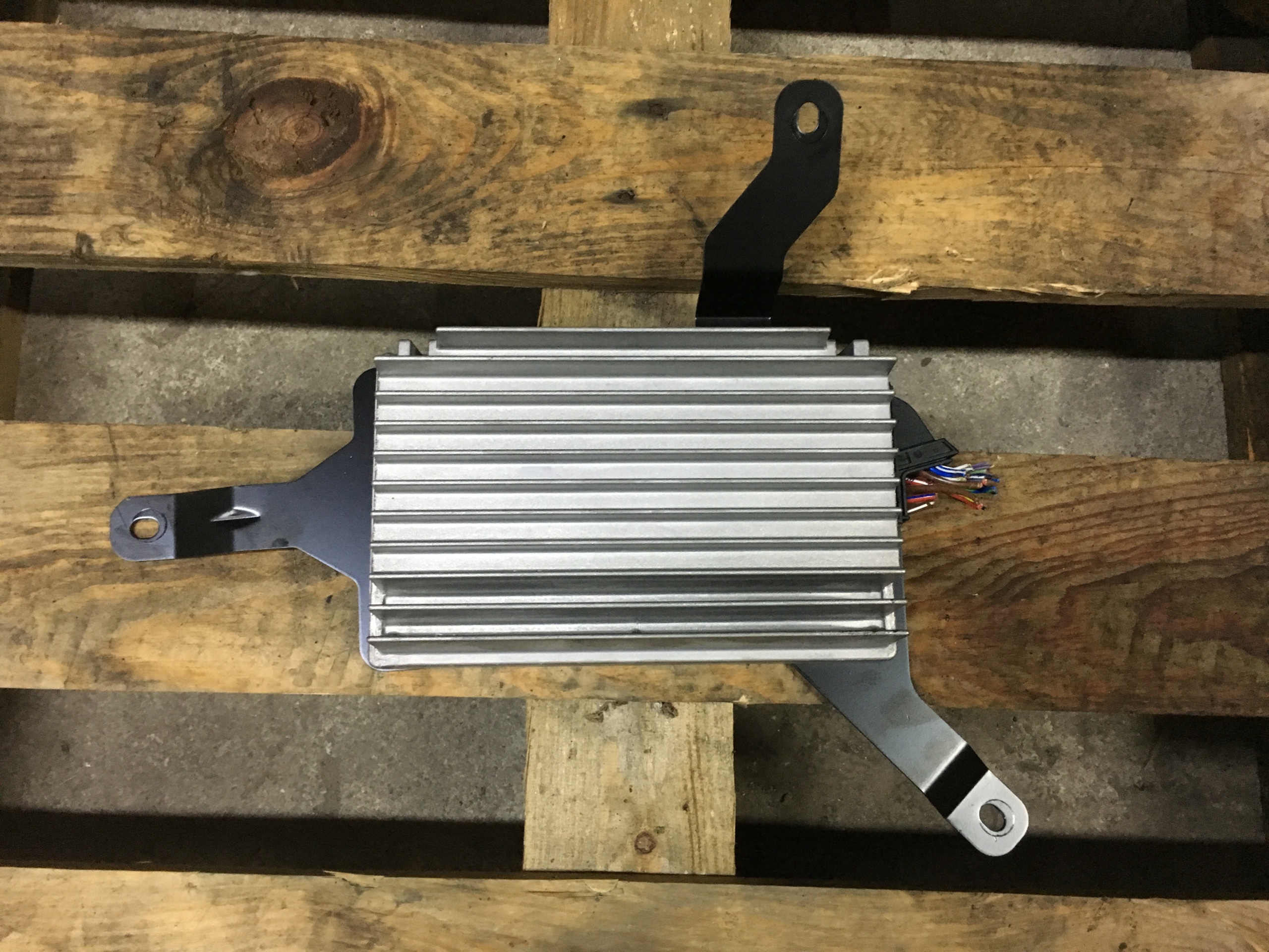 BMW X1 E84 усилитель ТОП HIFI S676A 9283499