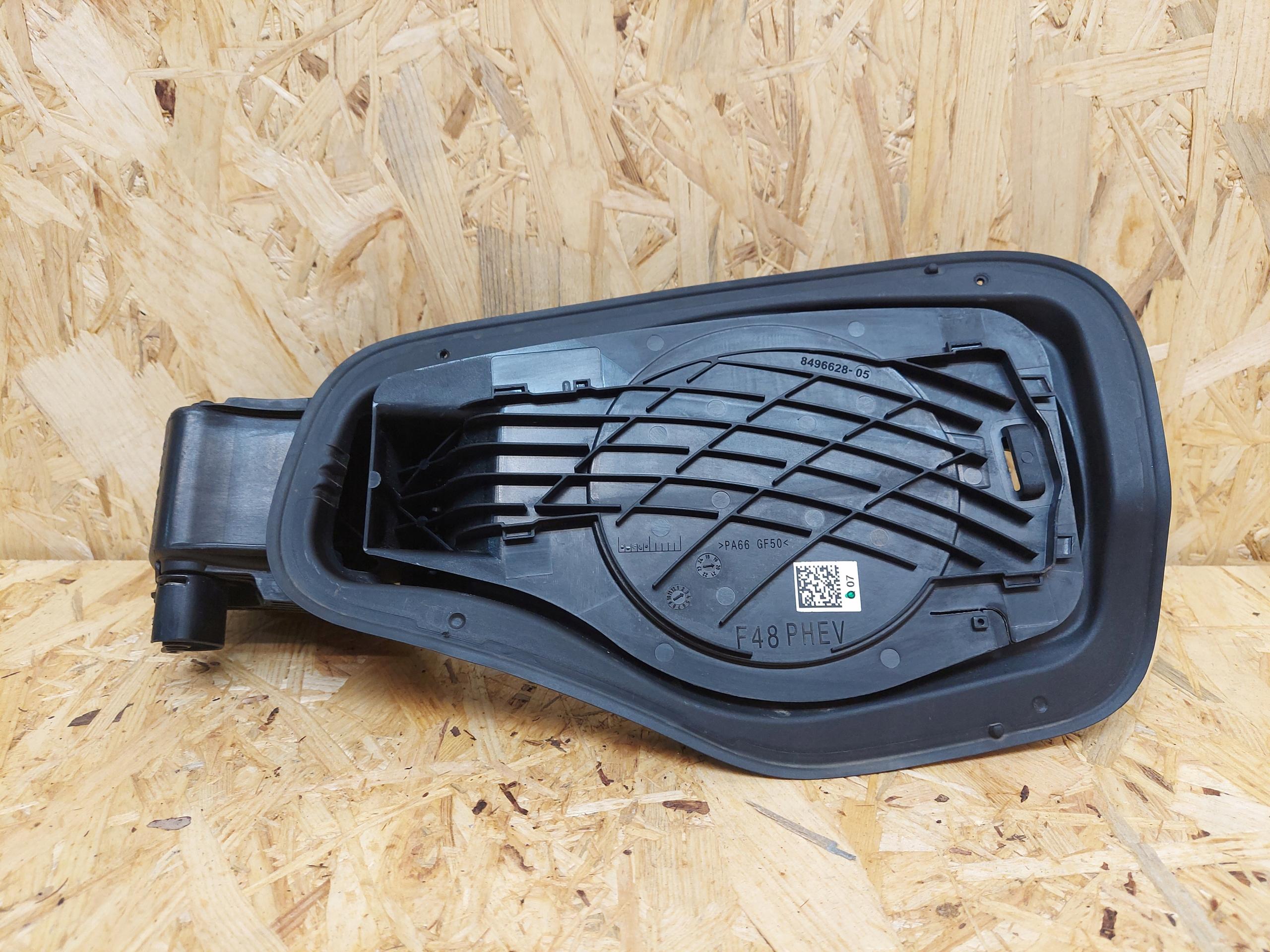 BMW X1 F48 PHEV крышка зарядного устройства 8496628-05