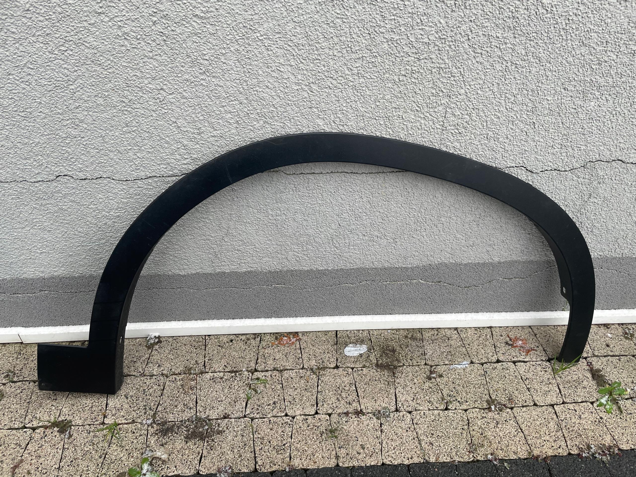 180086 - BMW X2 F39 звичайна накладка на переднє праве крило