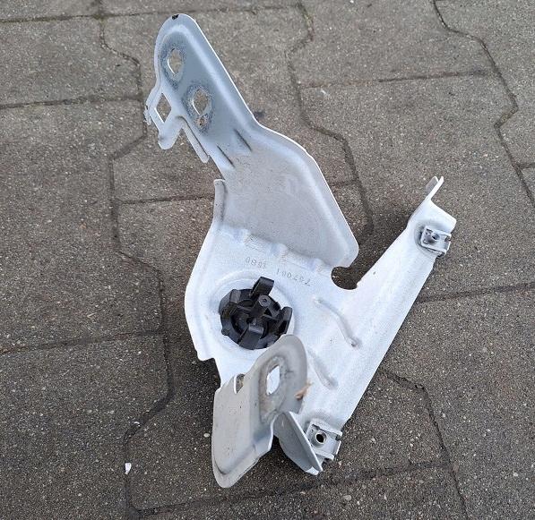 757061 - BMW X3 F25 X4 F26 кронштейн крила передній лівий