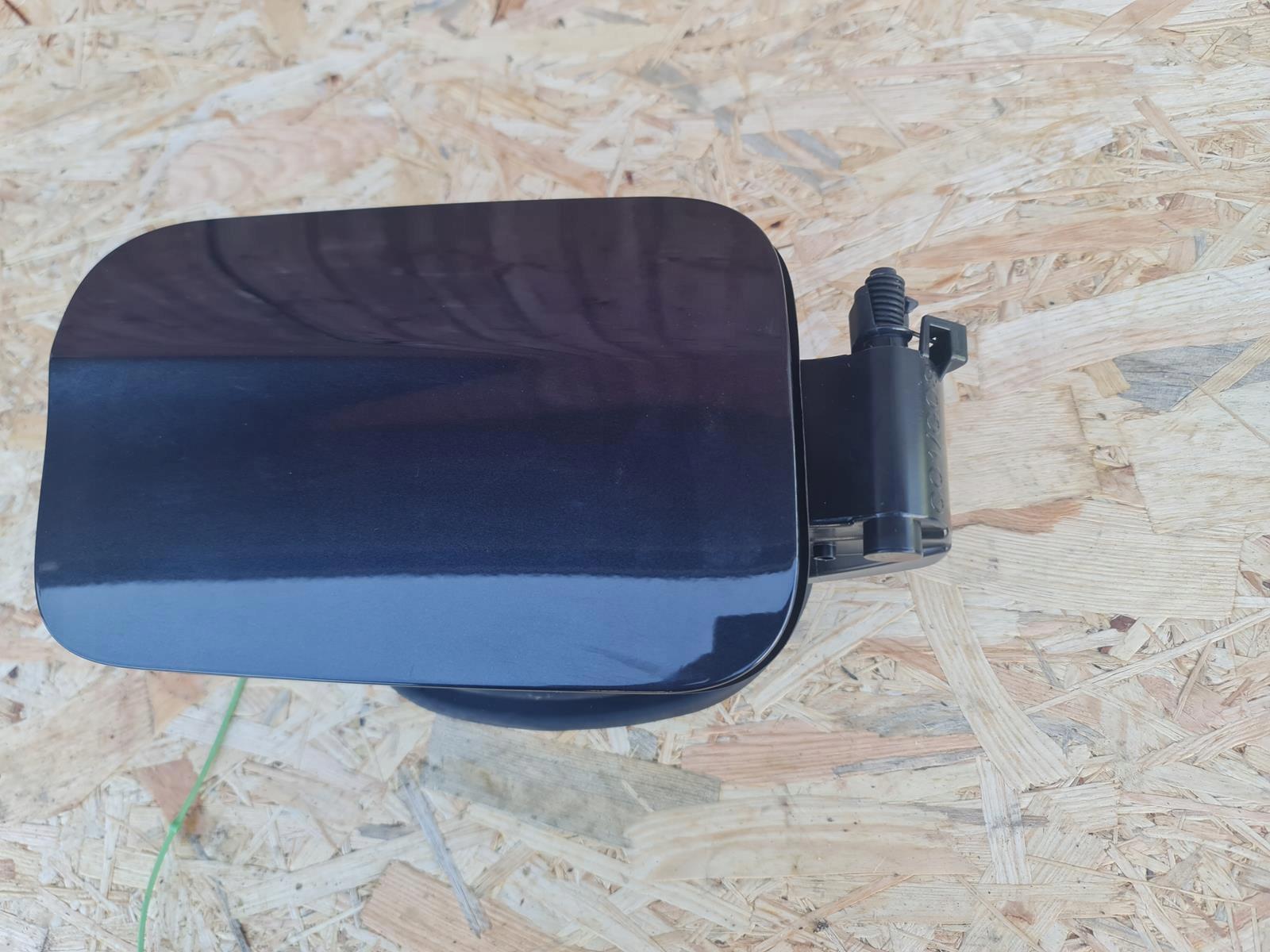 7405751 7405752 - BMW X3 G01 крышка топливного бака A90