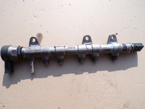 BMW X3 X5 2.0 D ливарна панель 8579240 0445214371