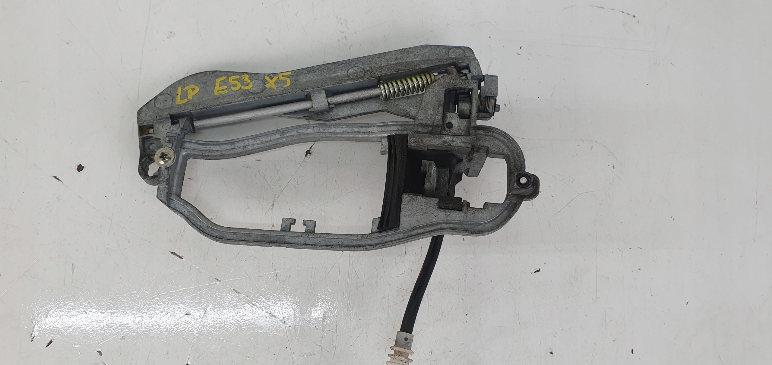 8243615 - BMW X5 E53 стойка крепления ручки орг л