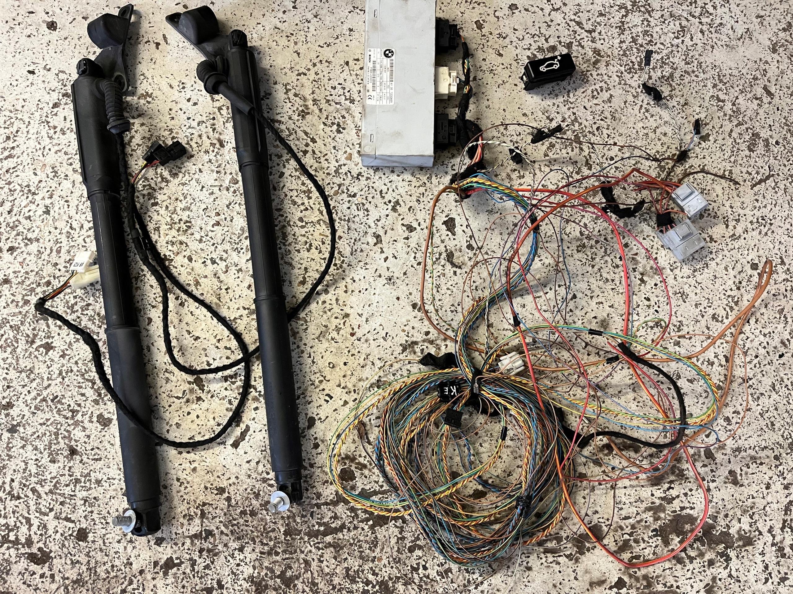 BMW X5 E70 электрическая задняя дверь в сборе