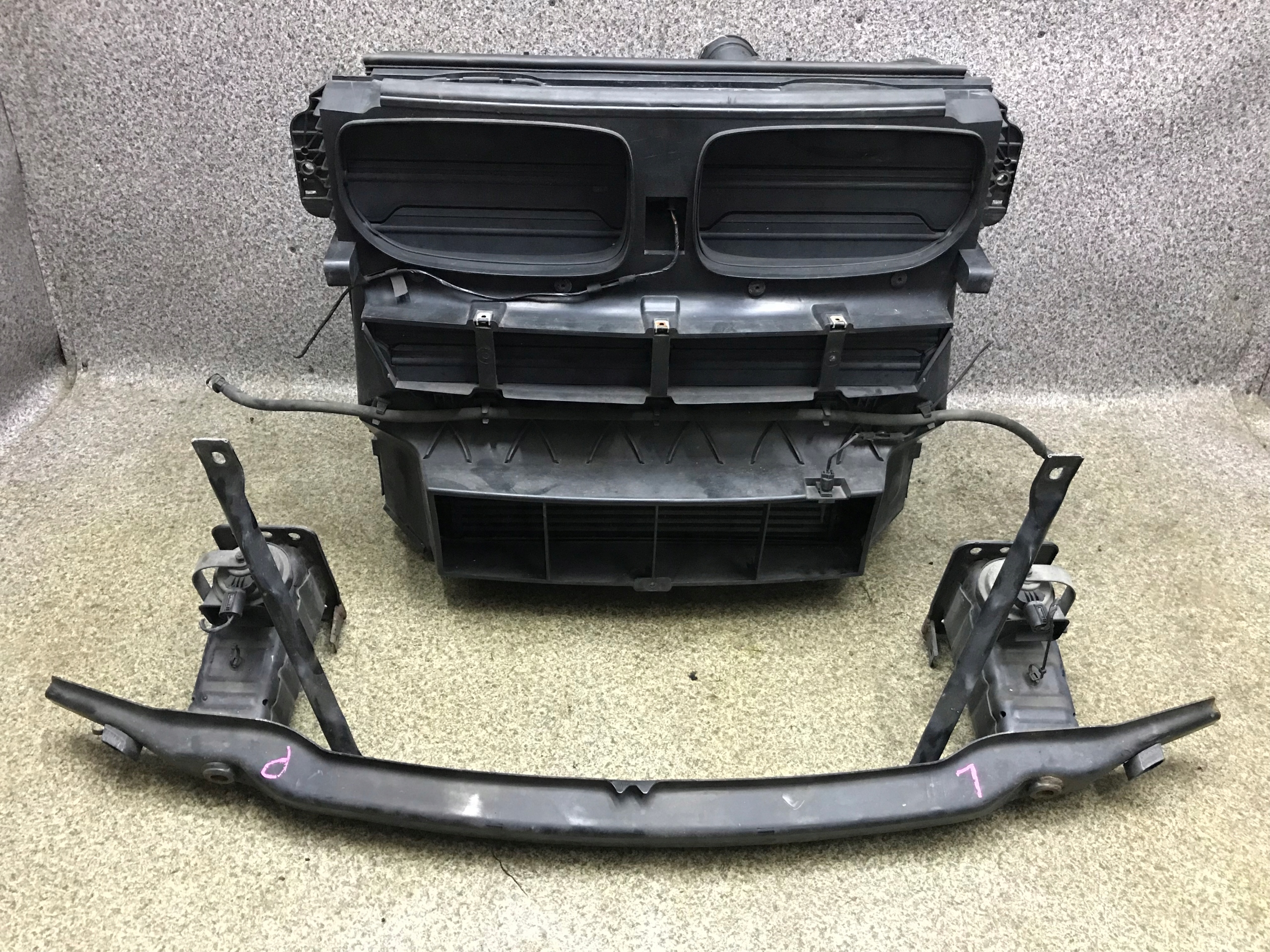 7809321 7195271 - BMW X5 E70 ремінні радіатори вентилятор балка 3.0 D комплект
