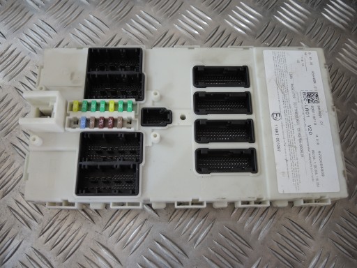 9344894 - BMW X5 F15 4.0 D модуль блок предохранителей